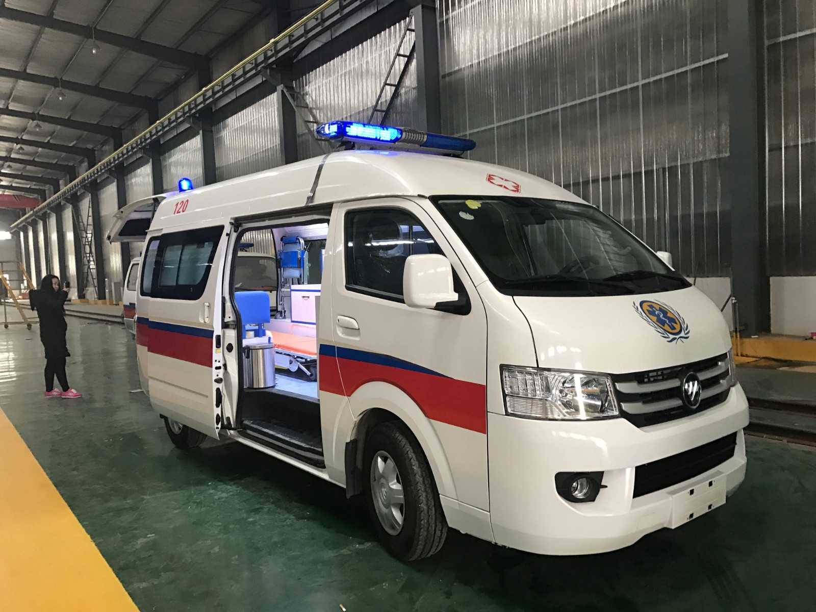 拉孜县救护车转院